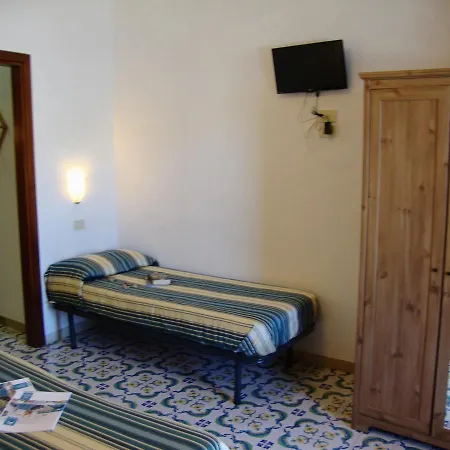 Hotel Conte - S. Angelo Bay 3*